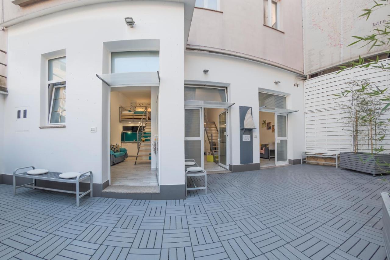 Urban Apartments Pula Exterior photo